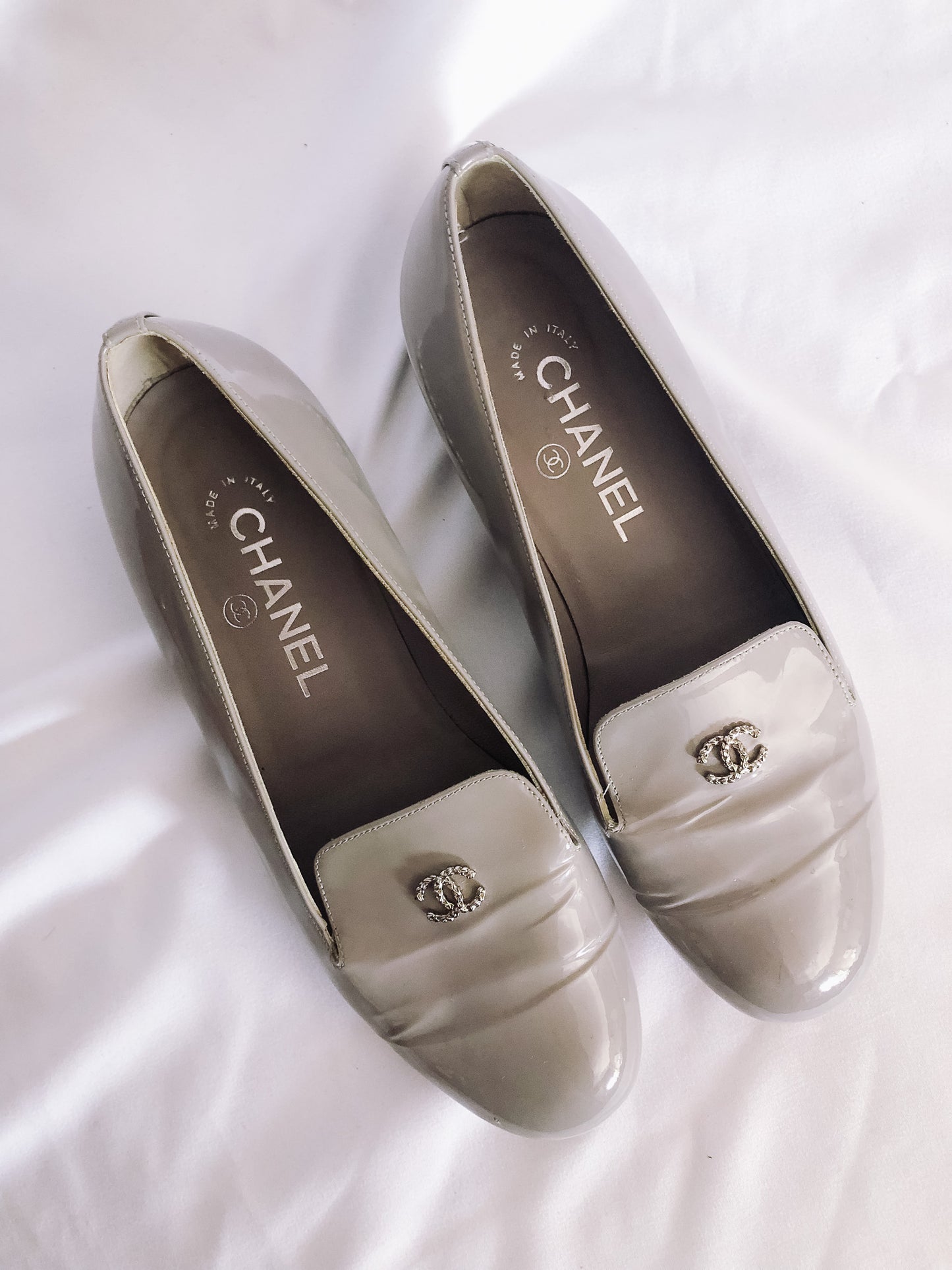 CHANEL Interlocking CC Logo Patent Leather Taupe Loafers, Sz. 37 C, Style: G G30757