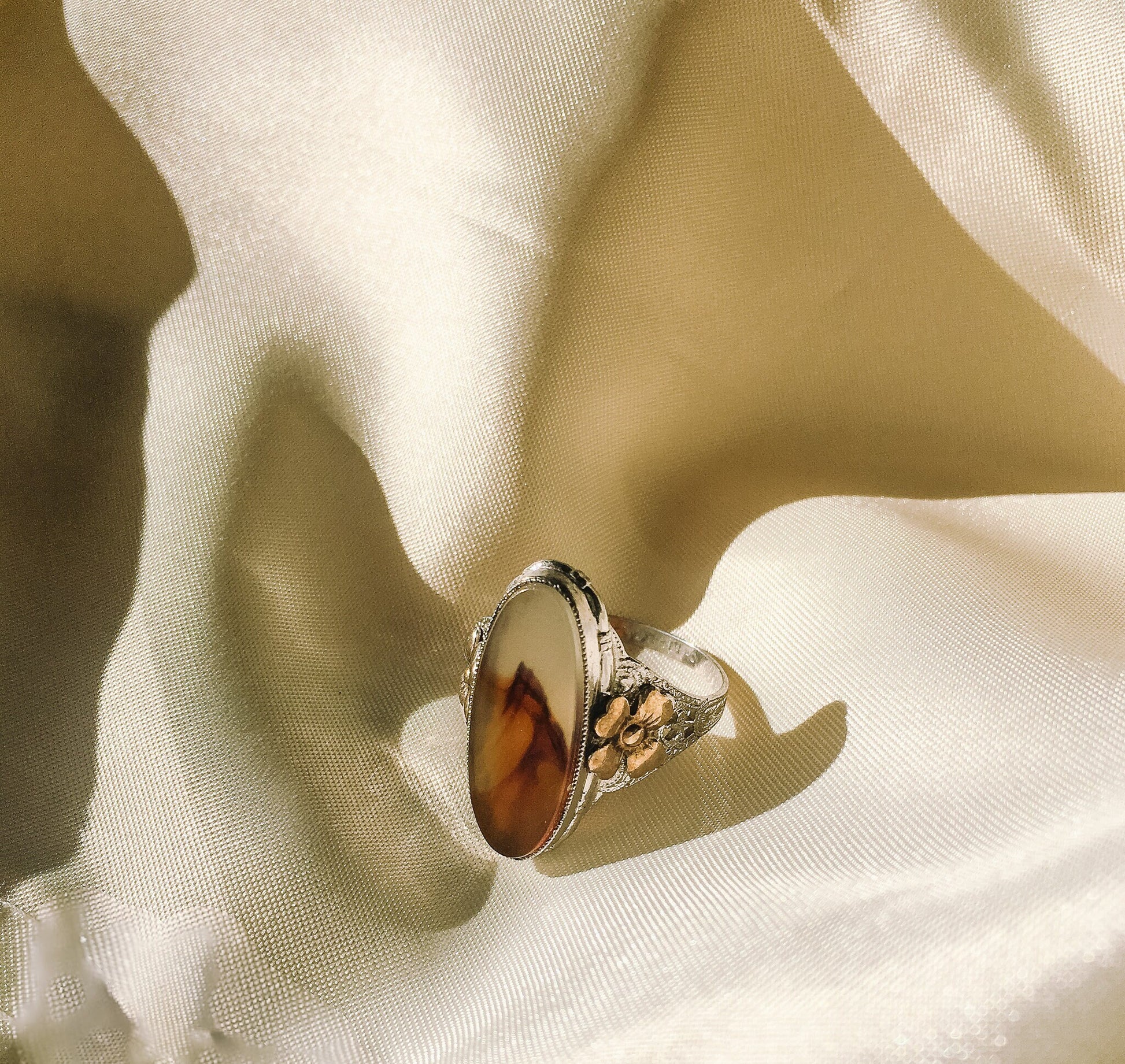 Vintage 10k and Sterling Agate Ring with Floral Accents, 70's Jewelry, Size 8.5-8.75