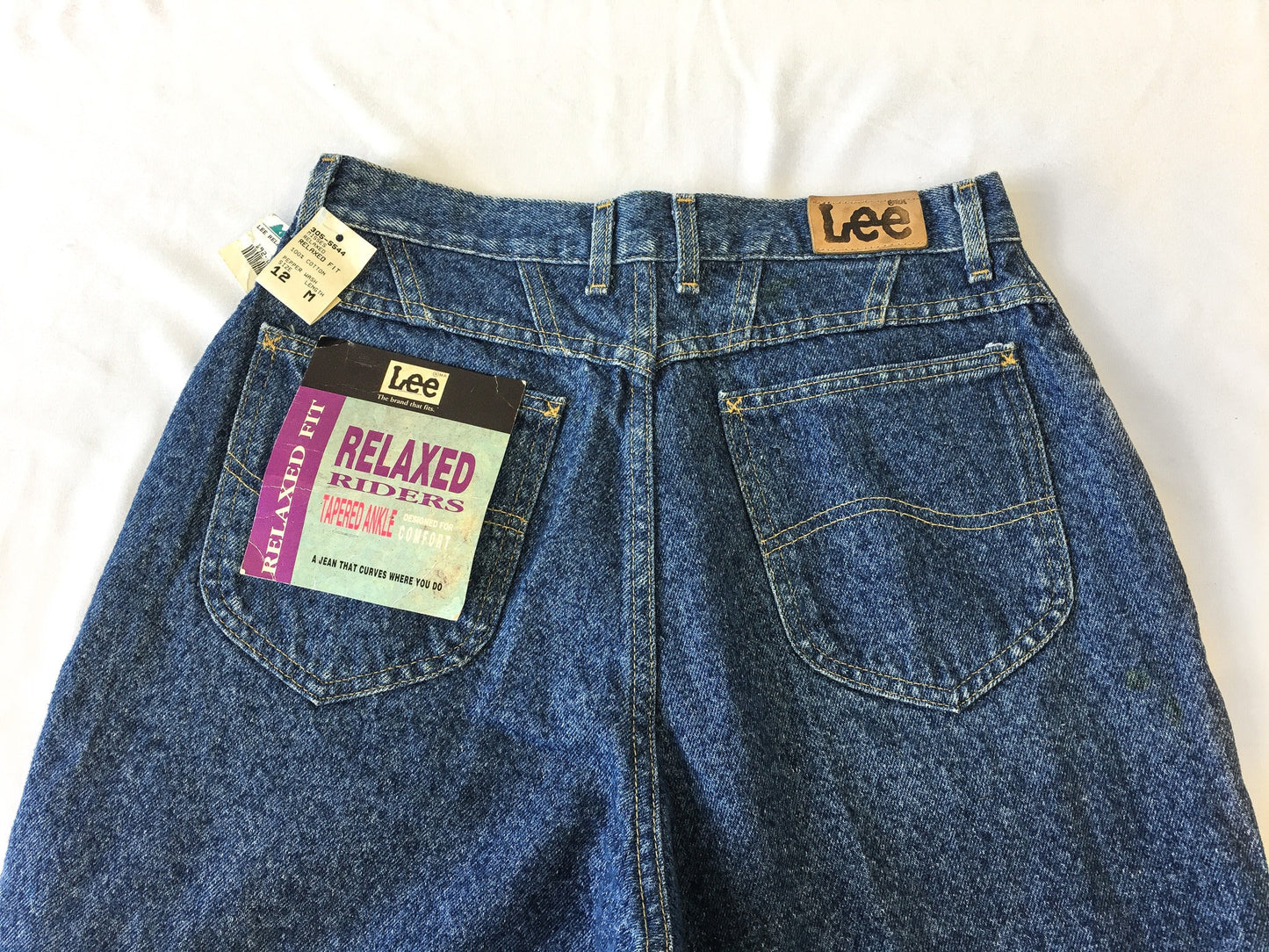 Vintage 80s NWT LEE Medium Wash Relaxed Tapered Ankle Jeans, Vintage Sz. 12, 80s Lee Denim Jeans