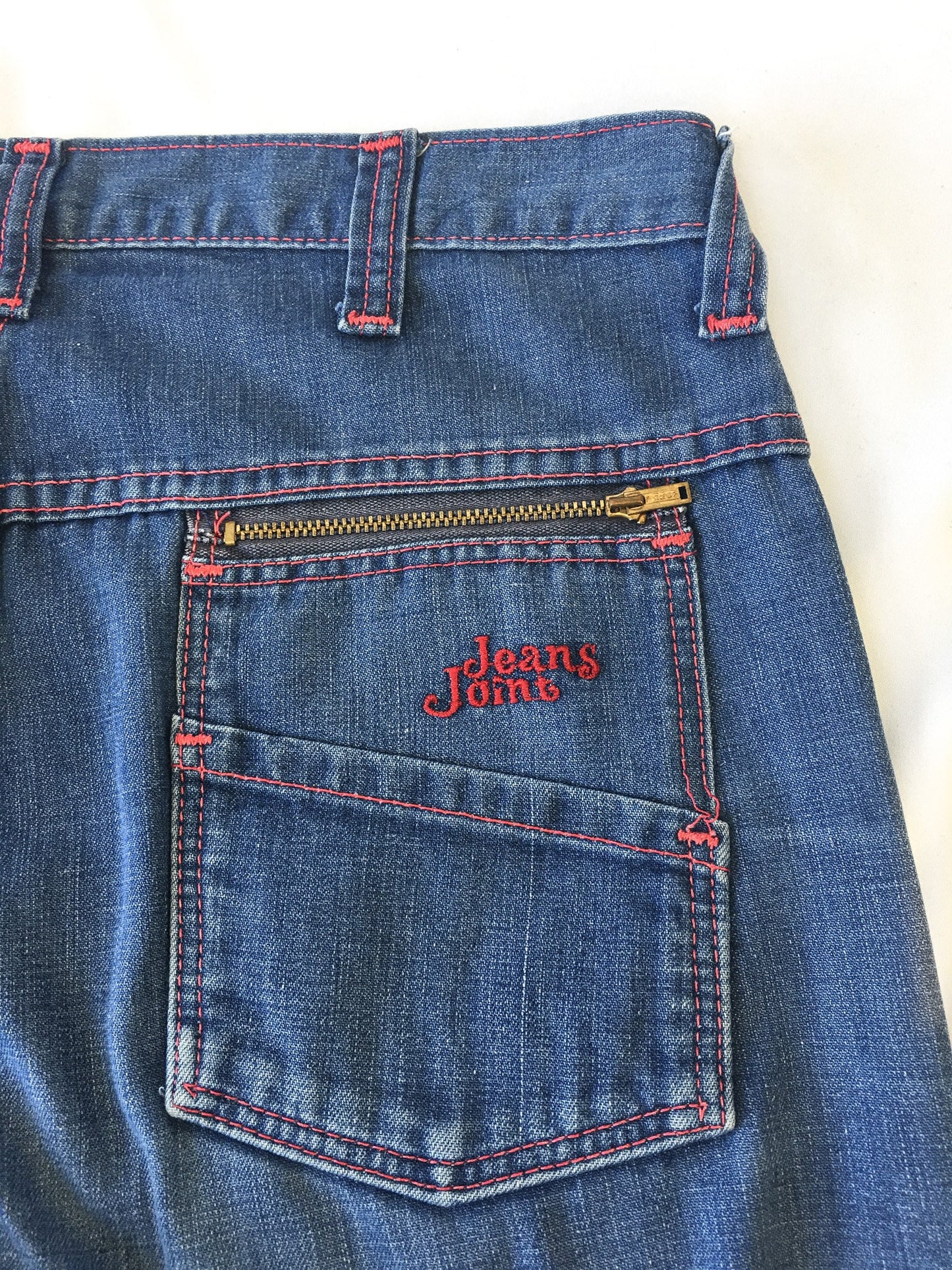 Vintage 80s Sears Jeans Joint Medium Wash Jeans with Pink Stitching Details, Women's Sz. 31" Waist