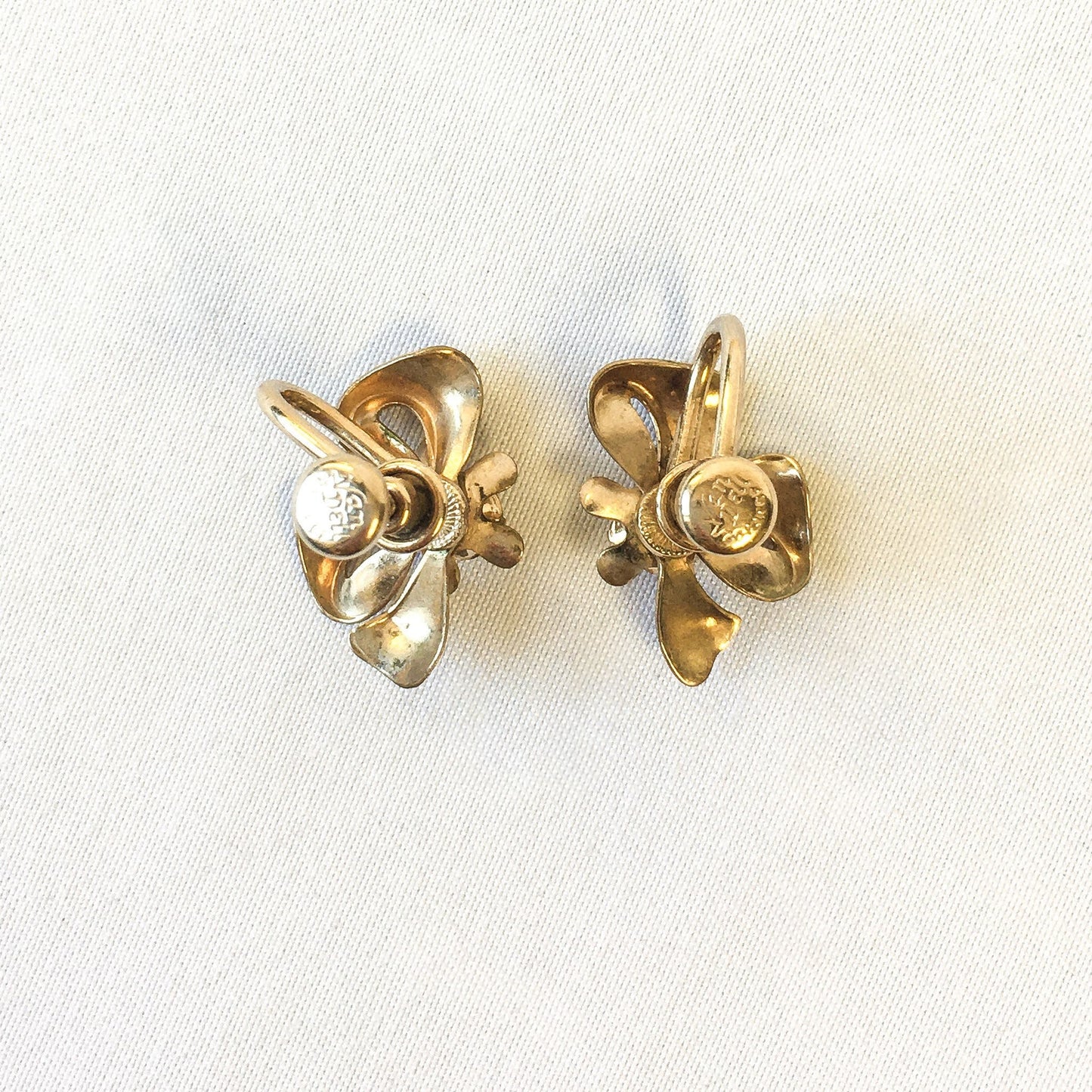 Van Dell 1950s Vintage 12k GF Gold Earrings Screw Back