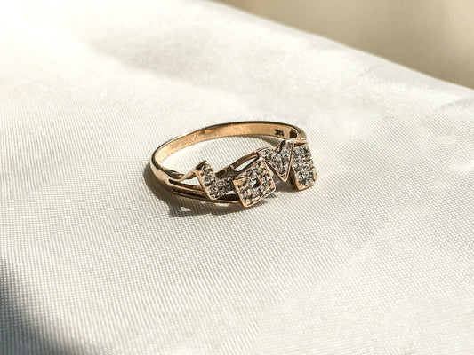 Vintage 10k Yellow Gold & Diamond Chip "LOVE" Ring Size 6.5