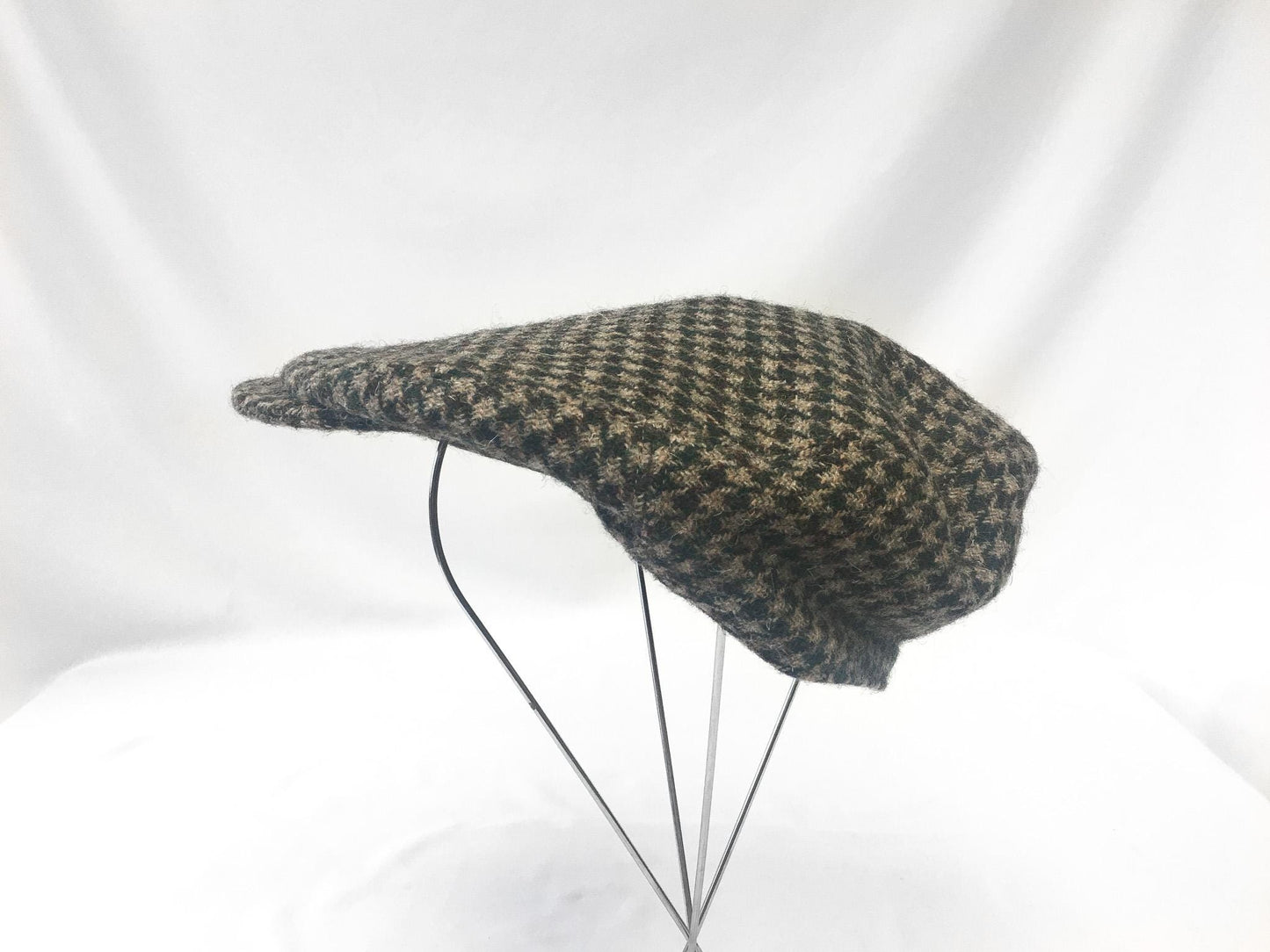 Vintage Harris Tweed Green and Brown Houndstooth Newsboy Drivers Cap, Sz. XL