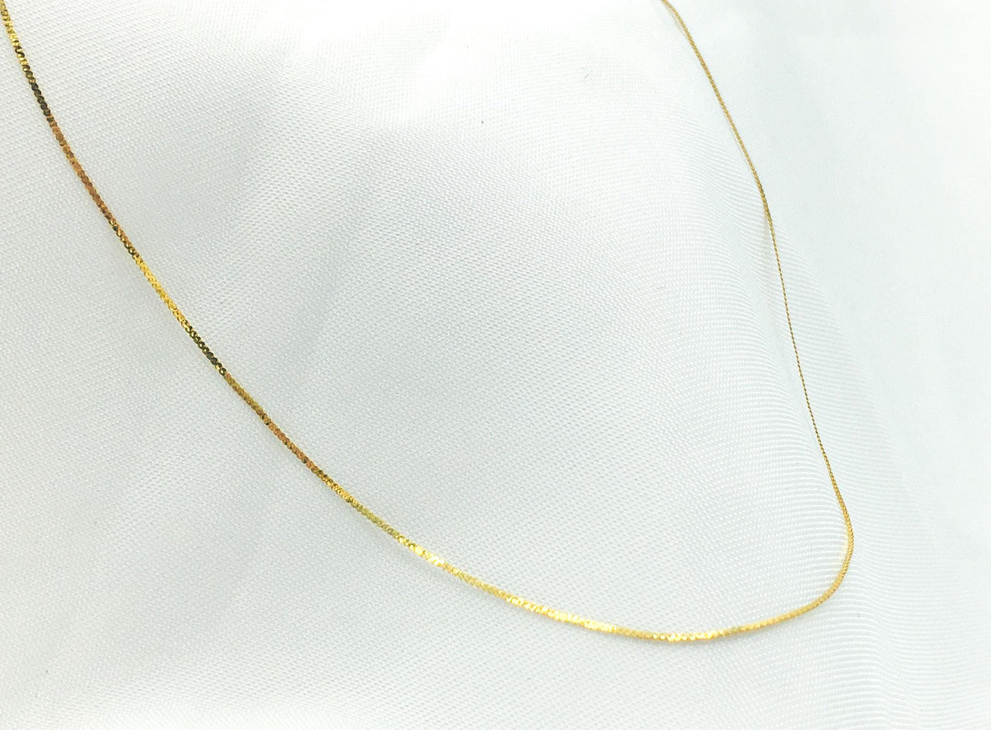 14K Gold OroAmerica Dainty Serpentine Chain Necklace, 16", .4g, Simple Everyday Chain Necklace