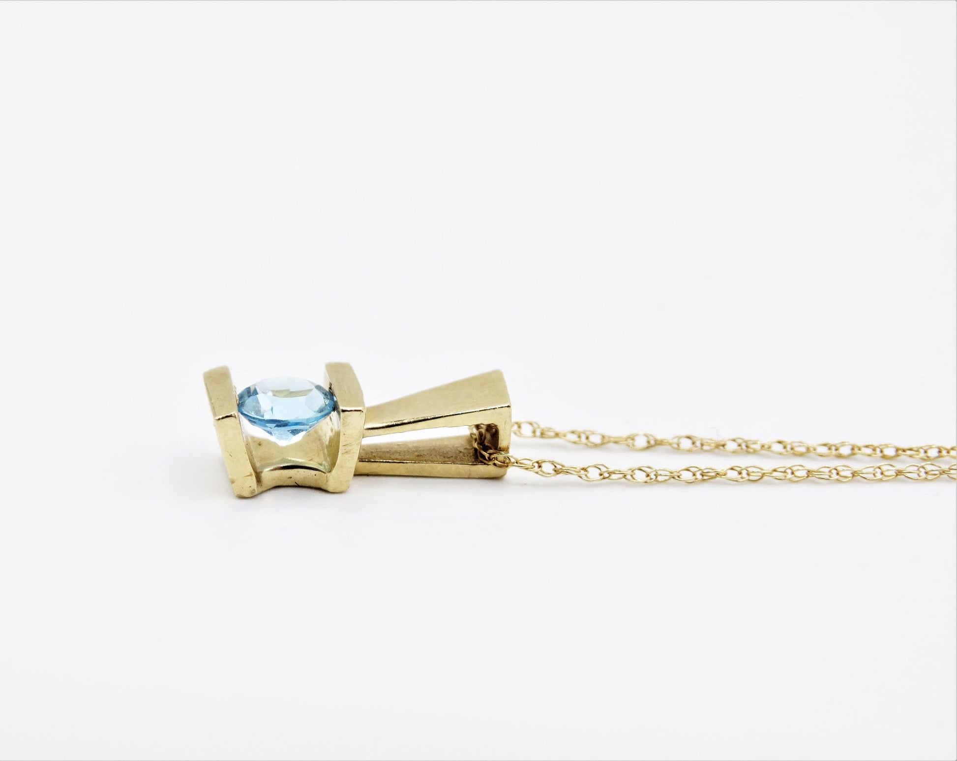 Estate Midmod Blue Topaz 10K Gold Pendant Necklace, Everyday Layer Jewelry