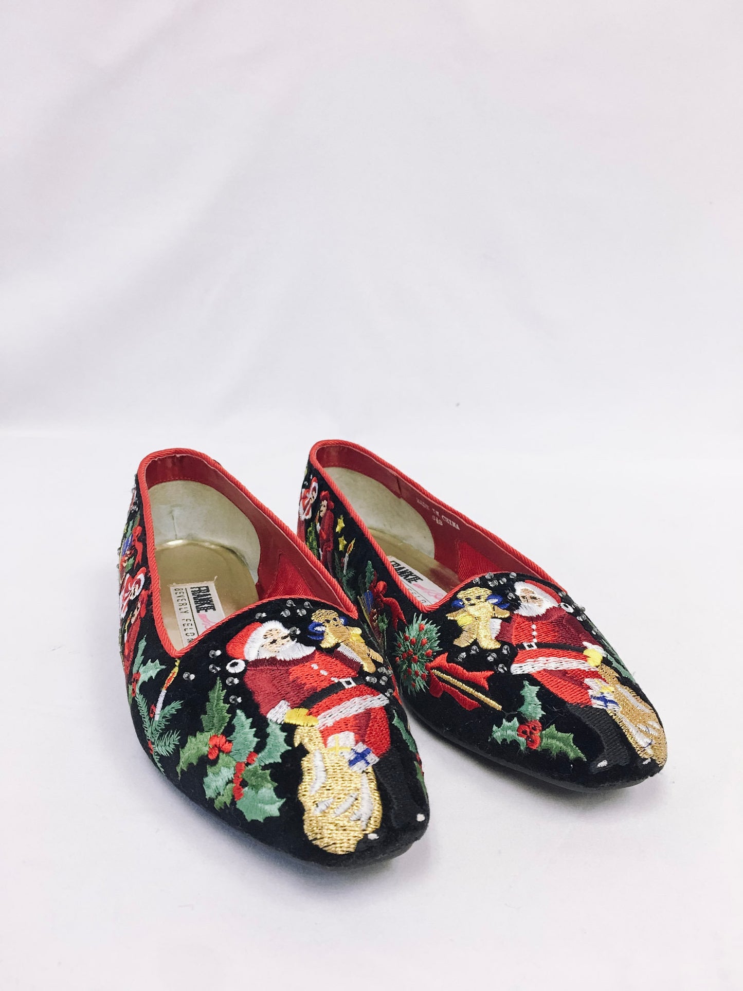 Vintage 1990s Frankie and Baby Beverly Feldman Christmas Embroidered Loafers, Sz. 6.5