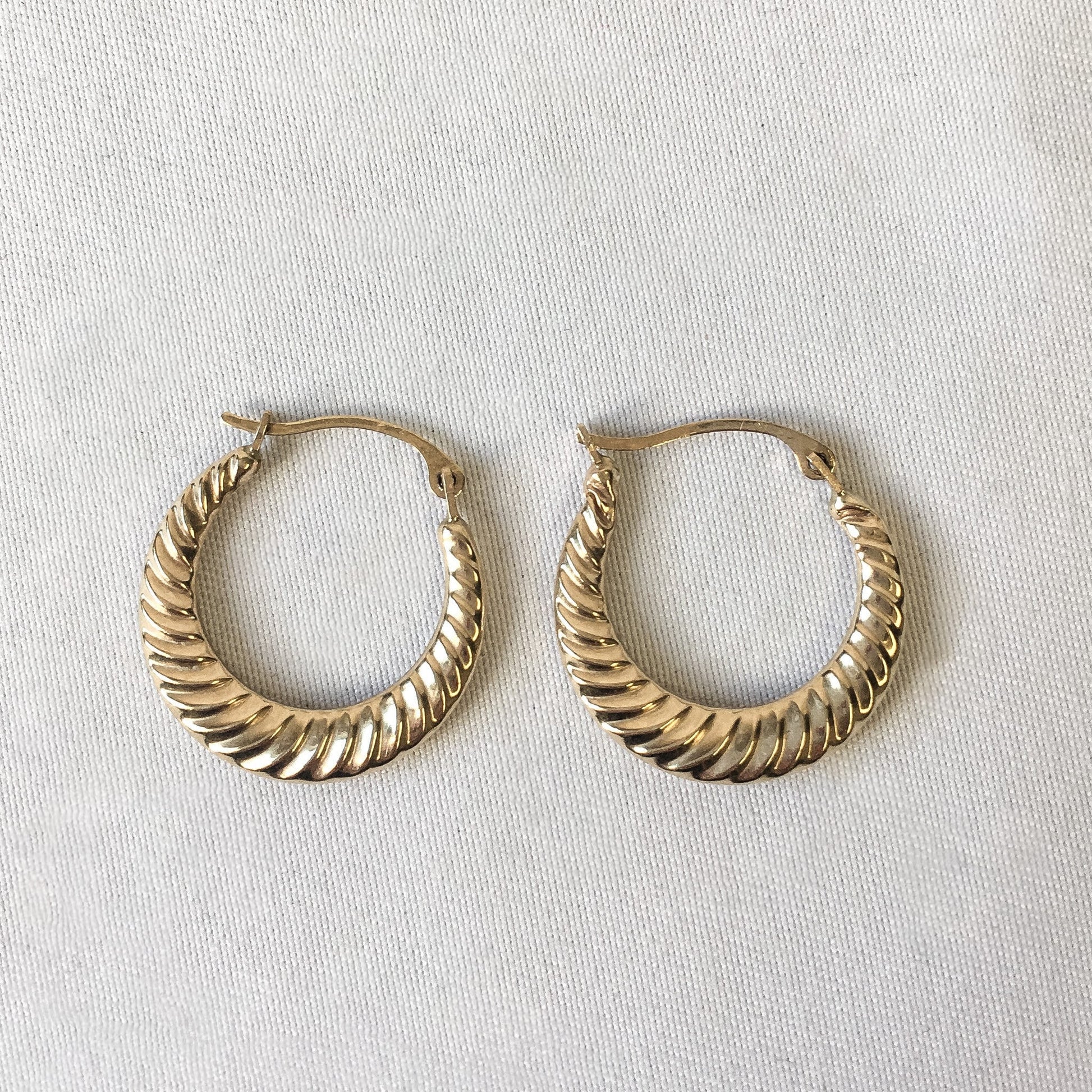 Vintage 10k Ribbed 3/4 Hoop Earrings, Vintage Gold Earrings